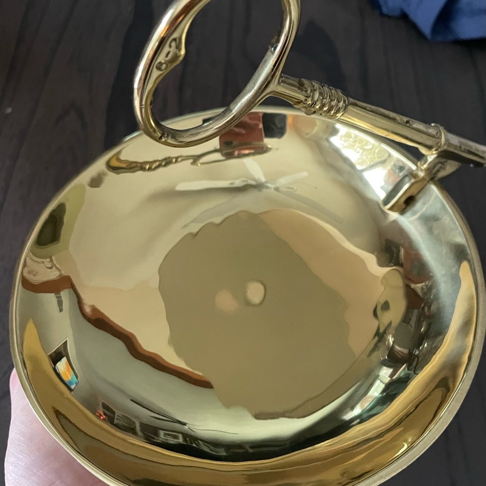 Vintage MCM Virginia Metalcrafters solid brass key dish! Nearly PERFECT!
